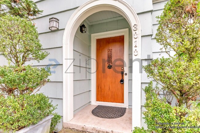 Building Photo - 3010 SE Lambert St