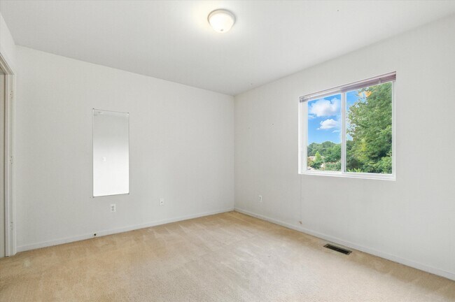 Building Photo - 1738 Weeping Willow Ct