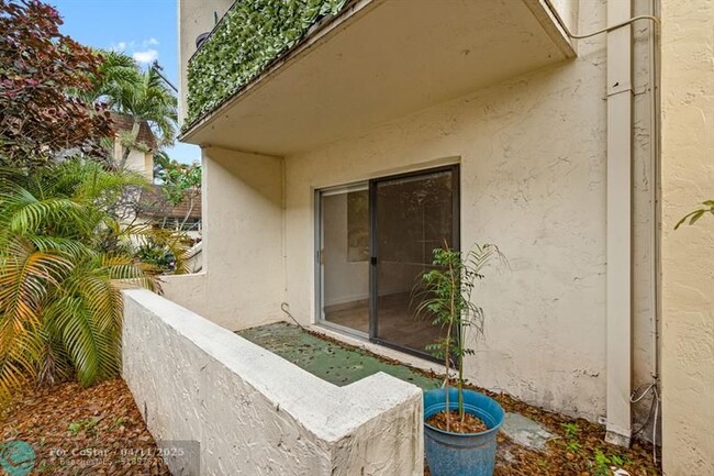 Building Photo - 7831 SW 56th St