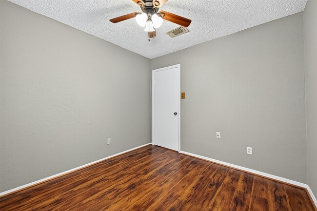 Building Photo - 16355 Sierra Grande Dr