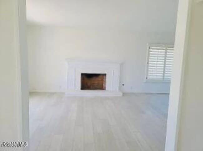 Building Photo - Don't miss this beautifully maintained 5-b...
