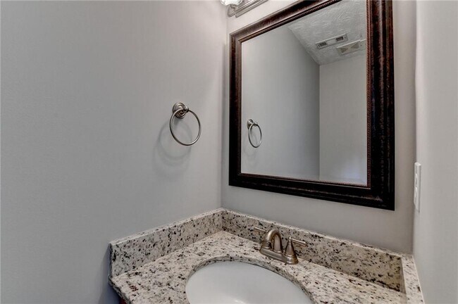 Building Photo - 5229 Pine Branch Ct