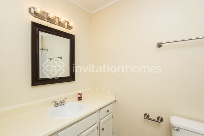 Building Photo - 260 Lantern Ridge Ct