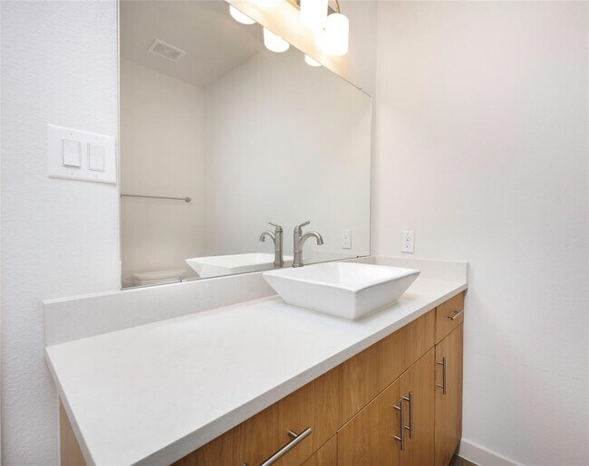 Building Photo - 2519 Appian Wy