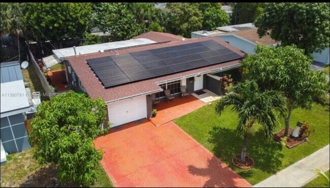 Primary Photo - 6461 NW 28th St