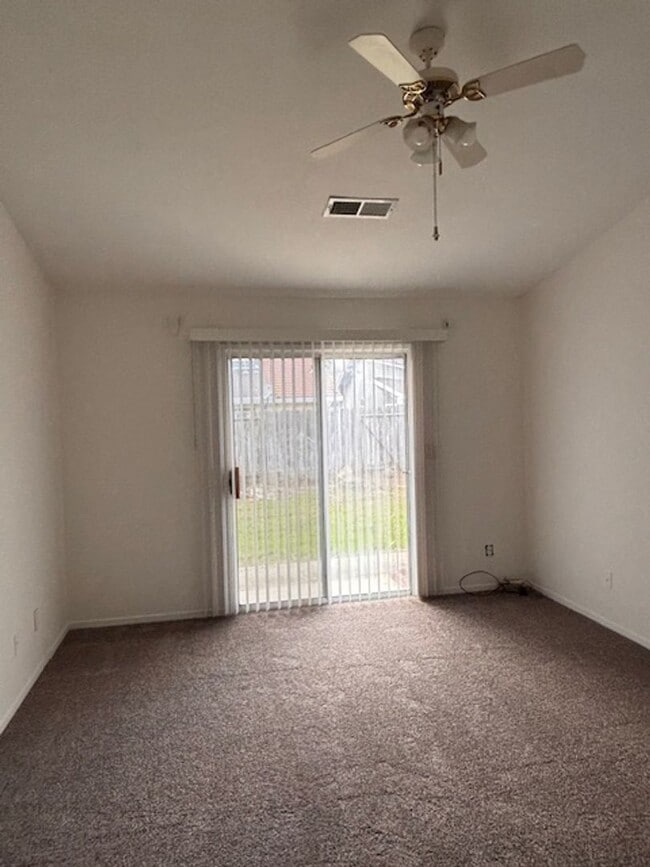 Building Photo - 507 Datewood Ct