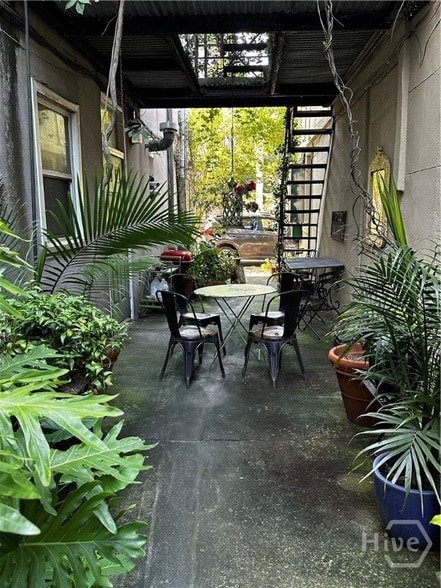 Building Photo - 219 Abercorn St