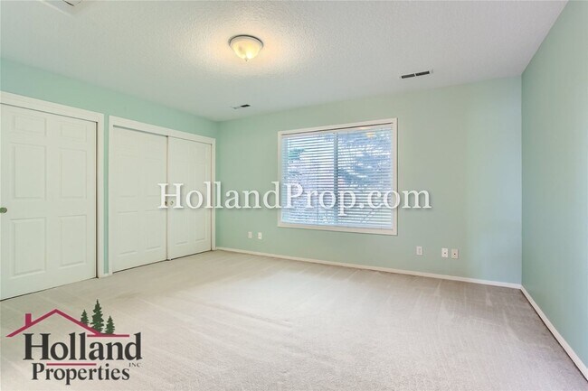Building Photo - Beautiful 3-Bedroom Home with Dual Living Spaces & Private Backyard