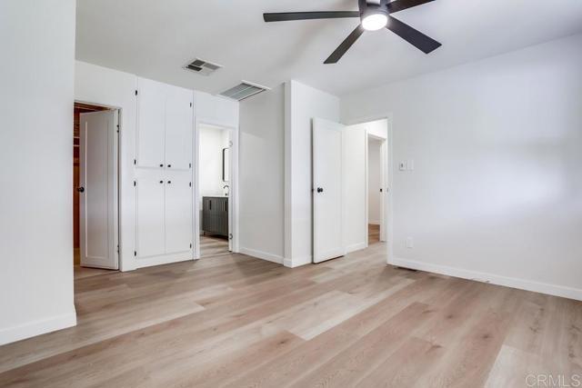 Building Photo - 525 W El Norte Pkwy