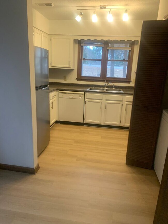 Building Photo - 4808-4810