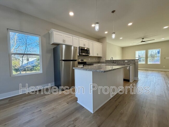 Building Photo - 75 Woodsdale Pl SE