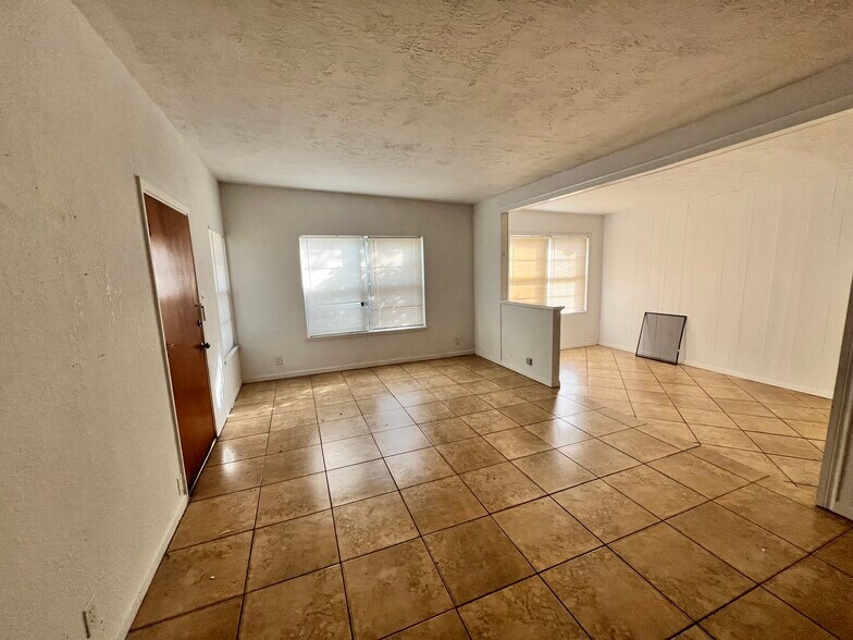 Building Photo - 4510 N Shea Pky