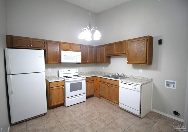 Building Photo - 6810 Tiki Ln