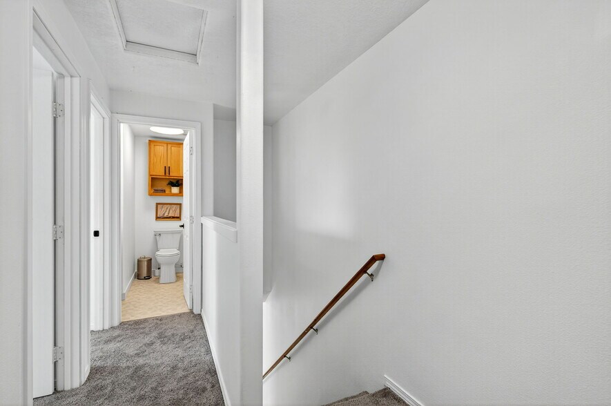 Building Photo - 2525 SE 136th Ave