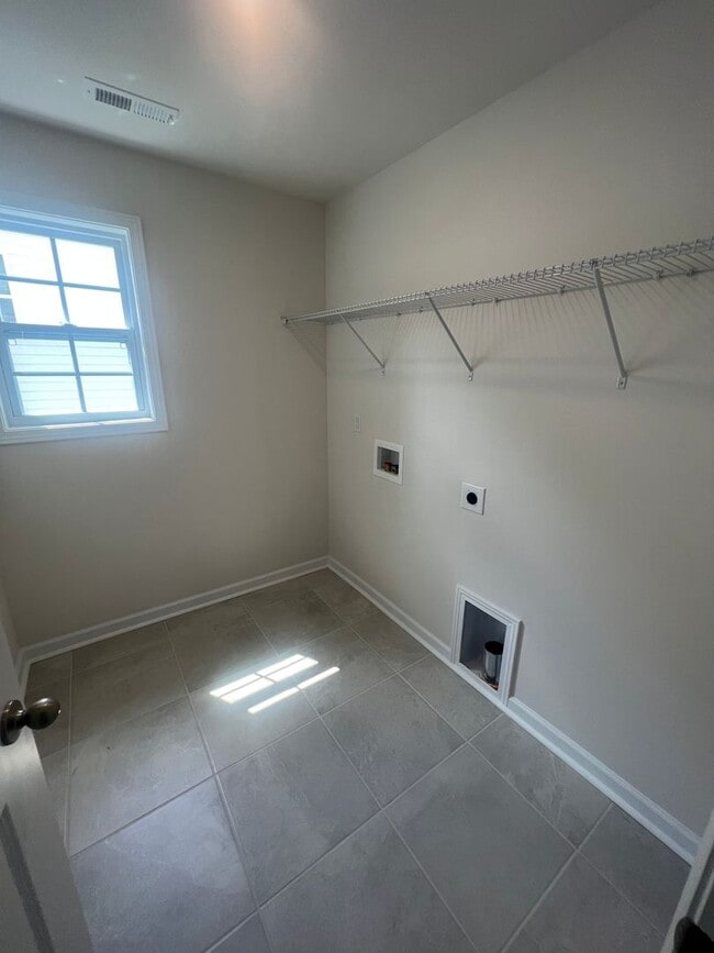 Building Photo - Fantastic Property in Troutman