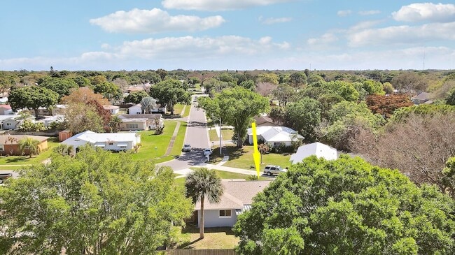 Building Photo - 2145 5th St