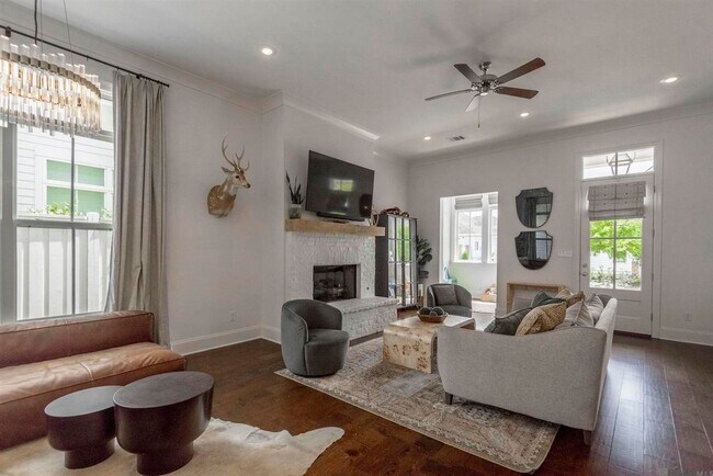 Building Photo - 3 Bedroom House in Rouzan | Community Pool