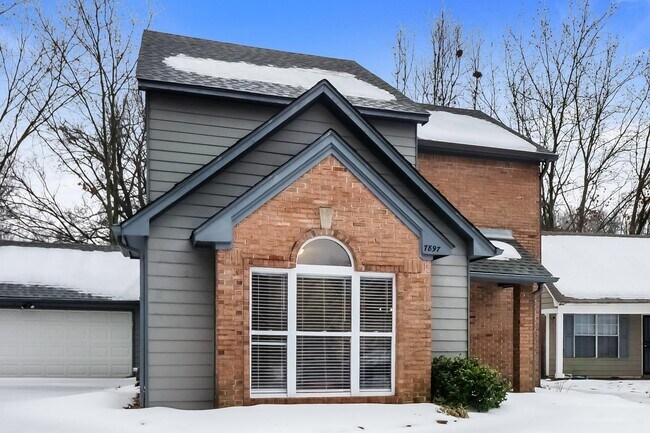 Building Photo - 7897 Bentwood Cir