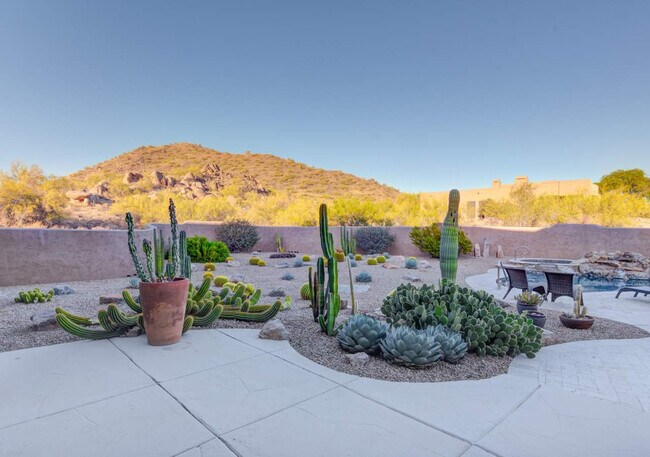 Building Photo - 7970 E Las Piedras Way