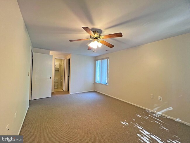 Building Photo - 18140 Chalet Dr