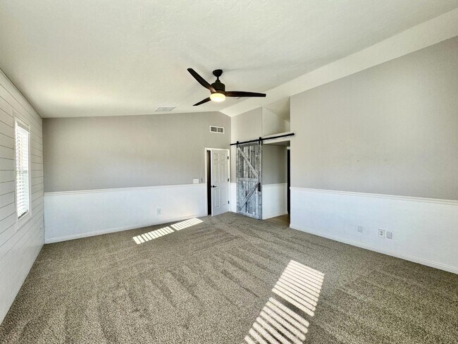 Building Photo - 12768 N Lantern Way