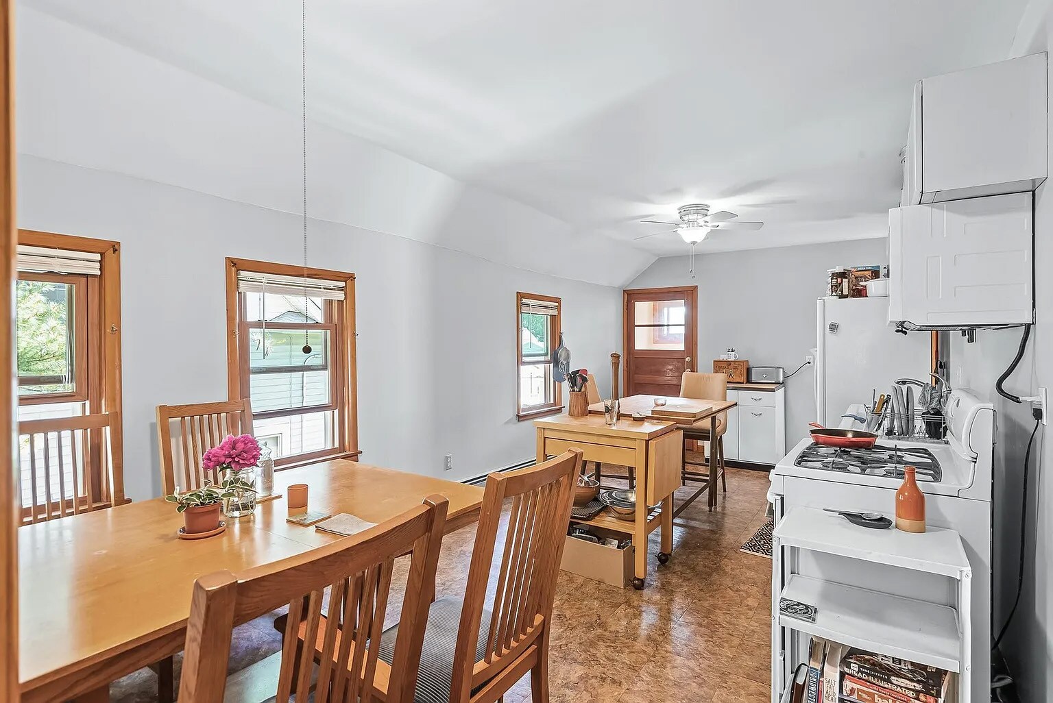 Building Photo - 2527 29th Ave S