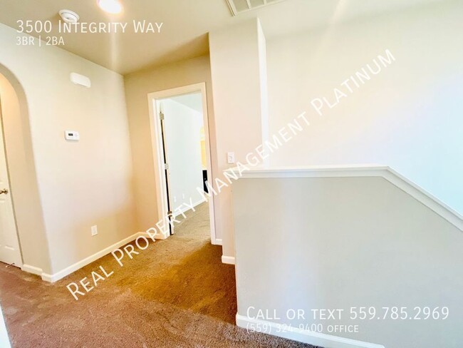 Building Photo - $2,195 Dewolf & Barstow, 3 Bedroom $500 MO...