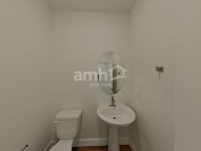 Building Photo - 80 Cabaletta Ln