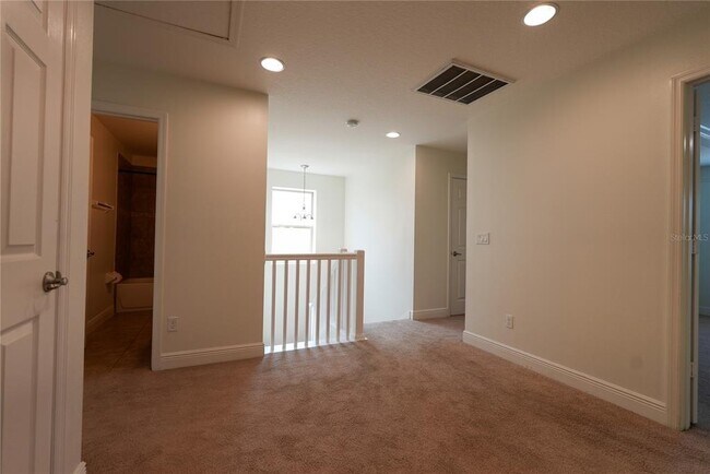 Building Photo - 9088 Outlook Rock Trail