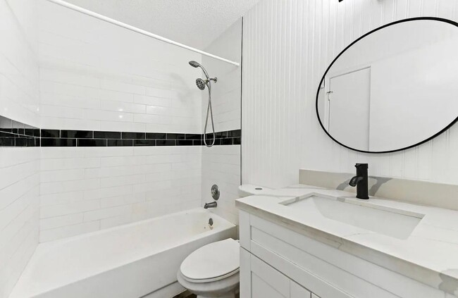 Building Photo - 1459 Summit Run Cir