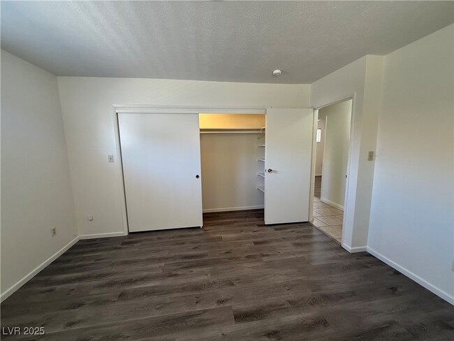 Building Photo - 5643 S Pecos Rd