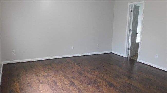 Building Photo - 1562 Langdon Park Dr