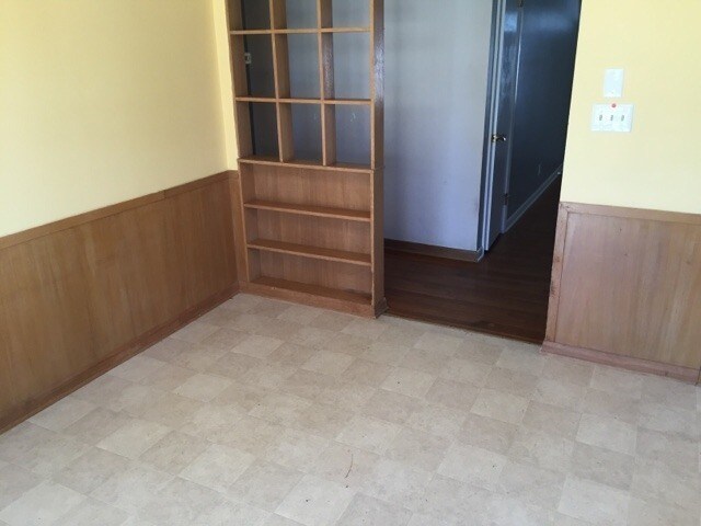 Building Photo - 3 Bedroom Home on Quiet Street Southwest, ...