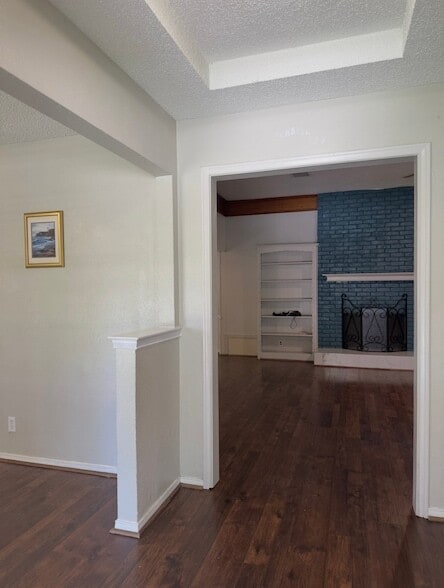 Building Photo - 1121 Goldenrod Dr