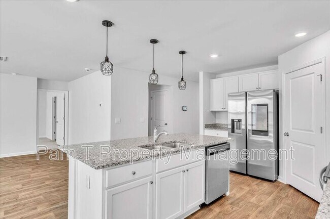 Building Photo - 512 Turpentine Trl