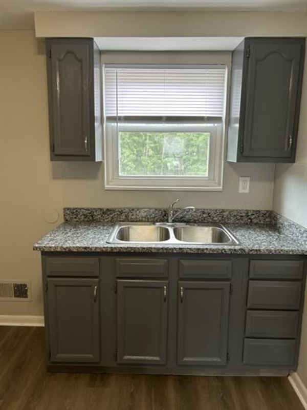 Building Photo - 4809 Saddlebrook Ln