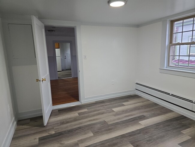 Building Photo - 220 Main St