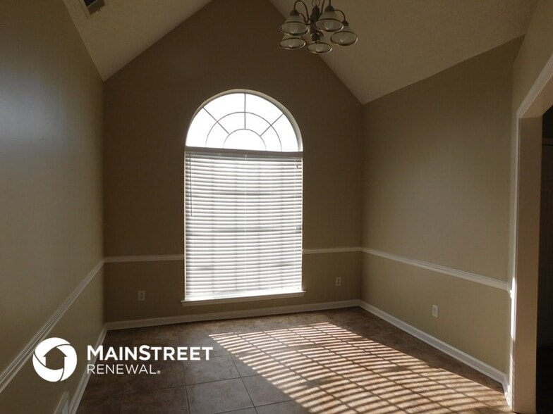 Building Photo - 6198 Braybourne Main