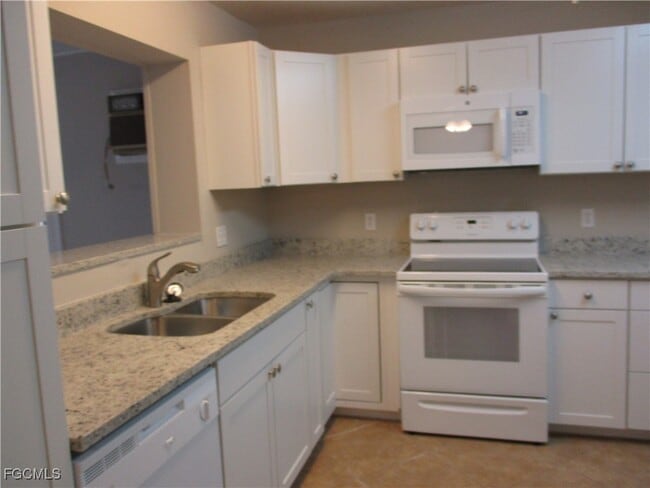 Building Photo - 3745 Maxine St