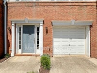 Building Photo - 616 Montreux Dr