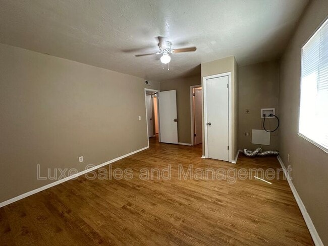 Building Photo - 6016 NW Expressway