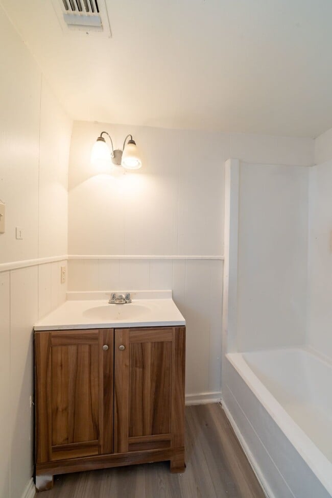Building Photo - 6950 Lark Haven Ln