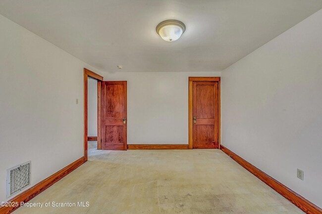 Building Photo - 443 14th Ave