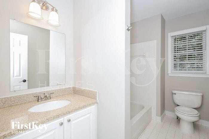 Building Photo - 4390 Wellbrook Ct