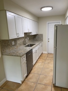 New Kitchen with granite - 1013 SW 15th Ave