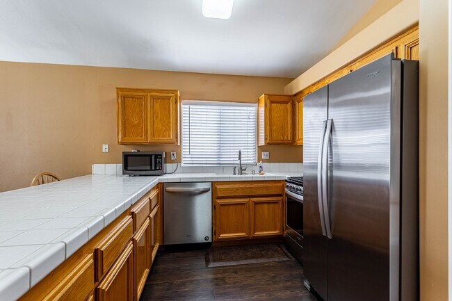 Building Photo - 5012 Hartwick Ct