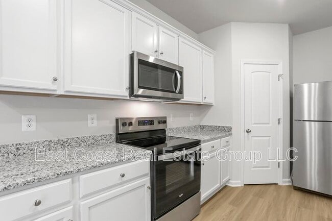 Building Photo - 53 Cranston Ct