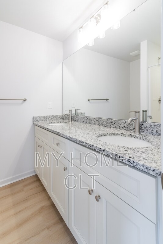 Building Photo - 2719 Capitol Dr