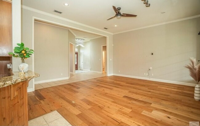 Building Photo - Beautiful, Spacious 4 bedroom Home for Rent!
