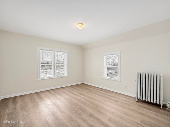 Building Photo - 122 S Prospect St